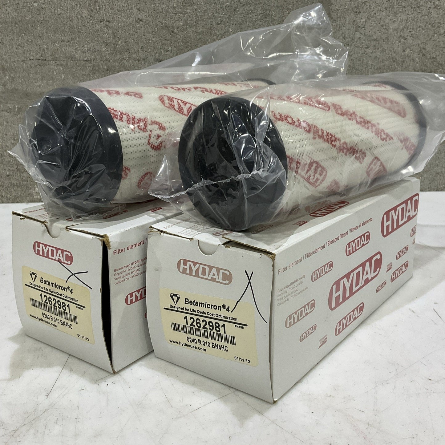 HYDAC 1262981 FILTER ELEMENT BETAMICRON 4 0240 R 010 BM4HC LOT OF 2 Z2M