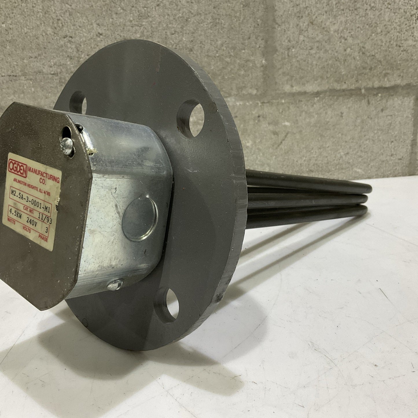 OGDEN M2.5A-3-0001-M1 INDUSTRIAL HEATER ELEMENT 11/93 4.5KW 240V 3P Z2M