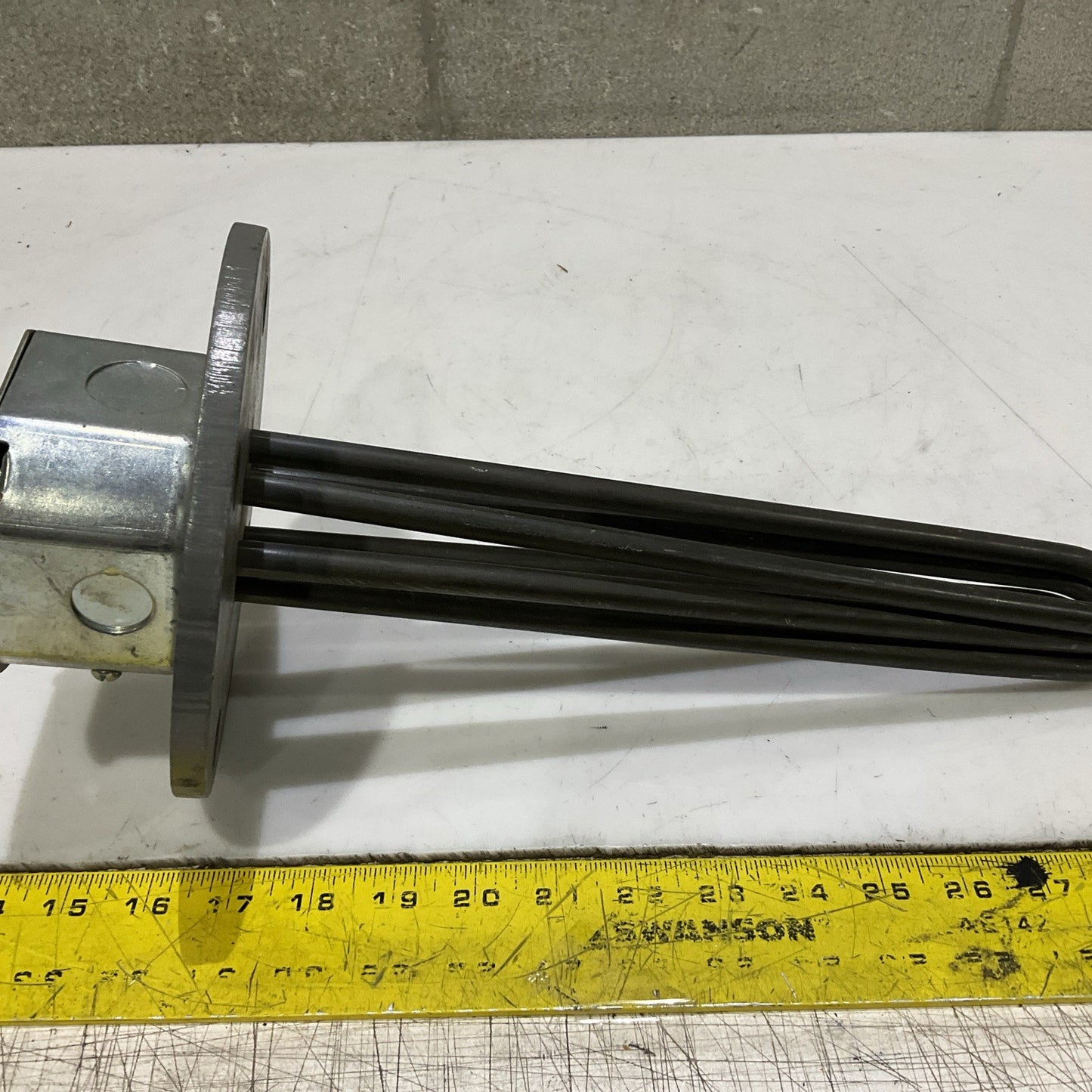 OGDEN M2.5A-3-0001-M1 INDUSTRIAL HEATER ELEMENT 11/93 4.5KW 240V 3P Z2M