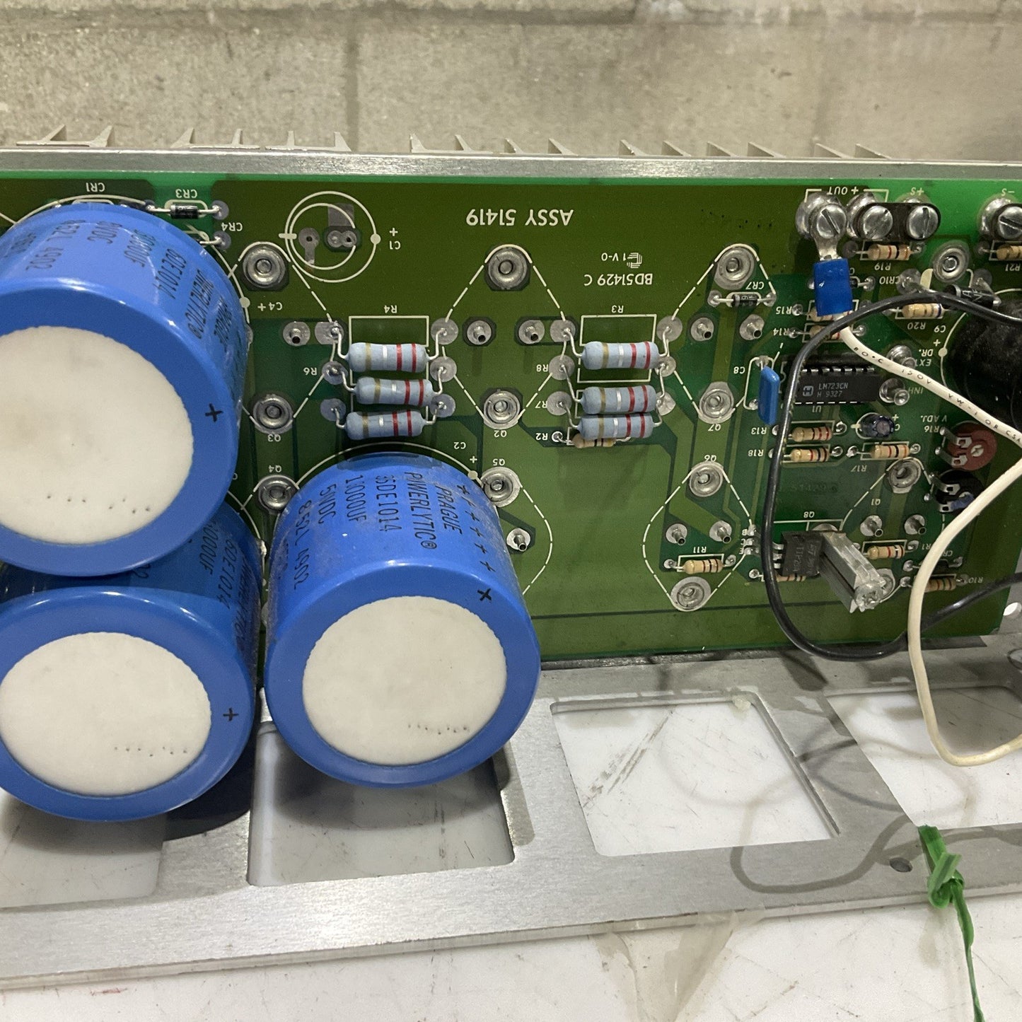 POWER-ONE F24-12-A F2412A POWER SUPPLY 24/28VDC 10/12A Z2M
