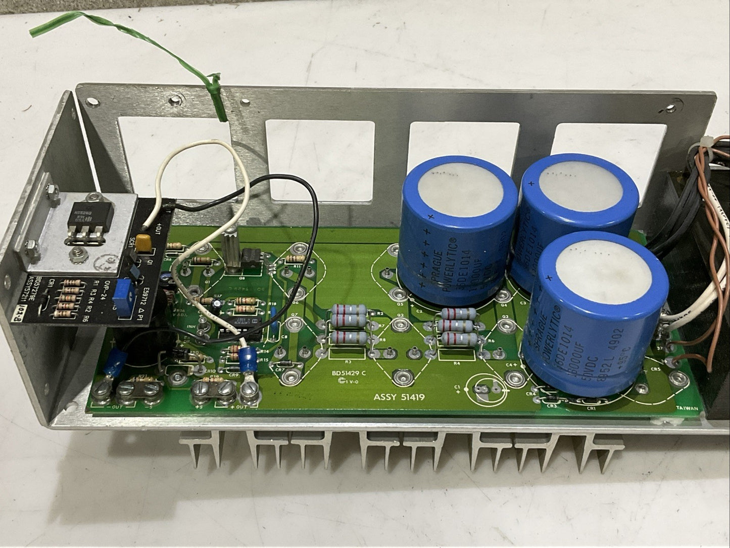 POWER-ONE F24-12-A F2412A POWER SUPPLY 24/28VDC 10/12A Z2M