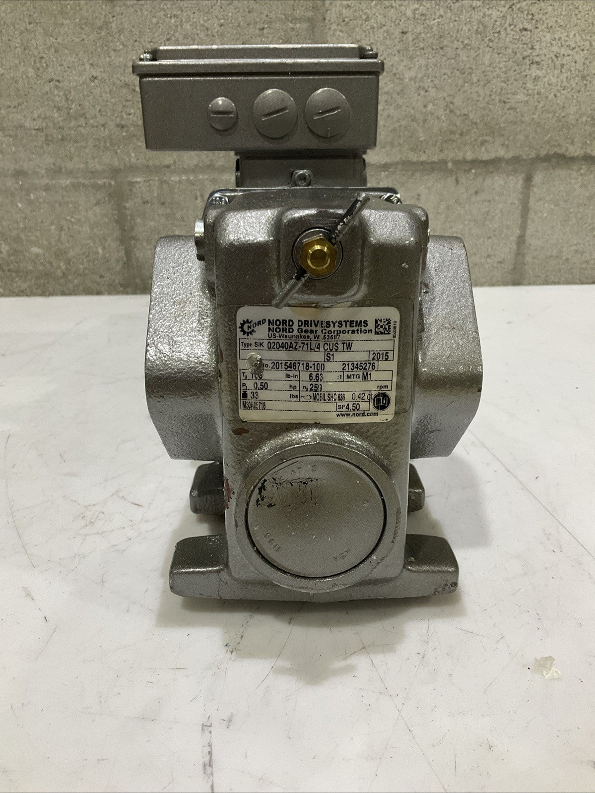 NORD SK71L/4 CUS TW 201546718-100 GEAR MOTOR SK02040AZ-71L/4 CUS TW Z2M