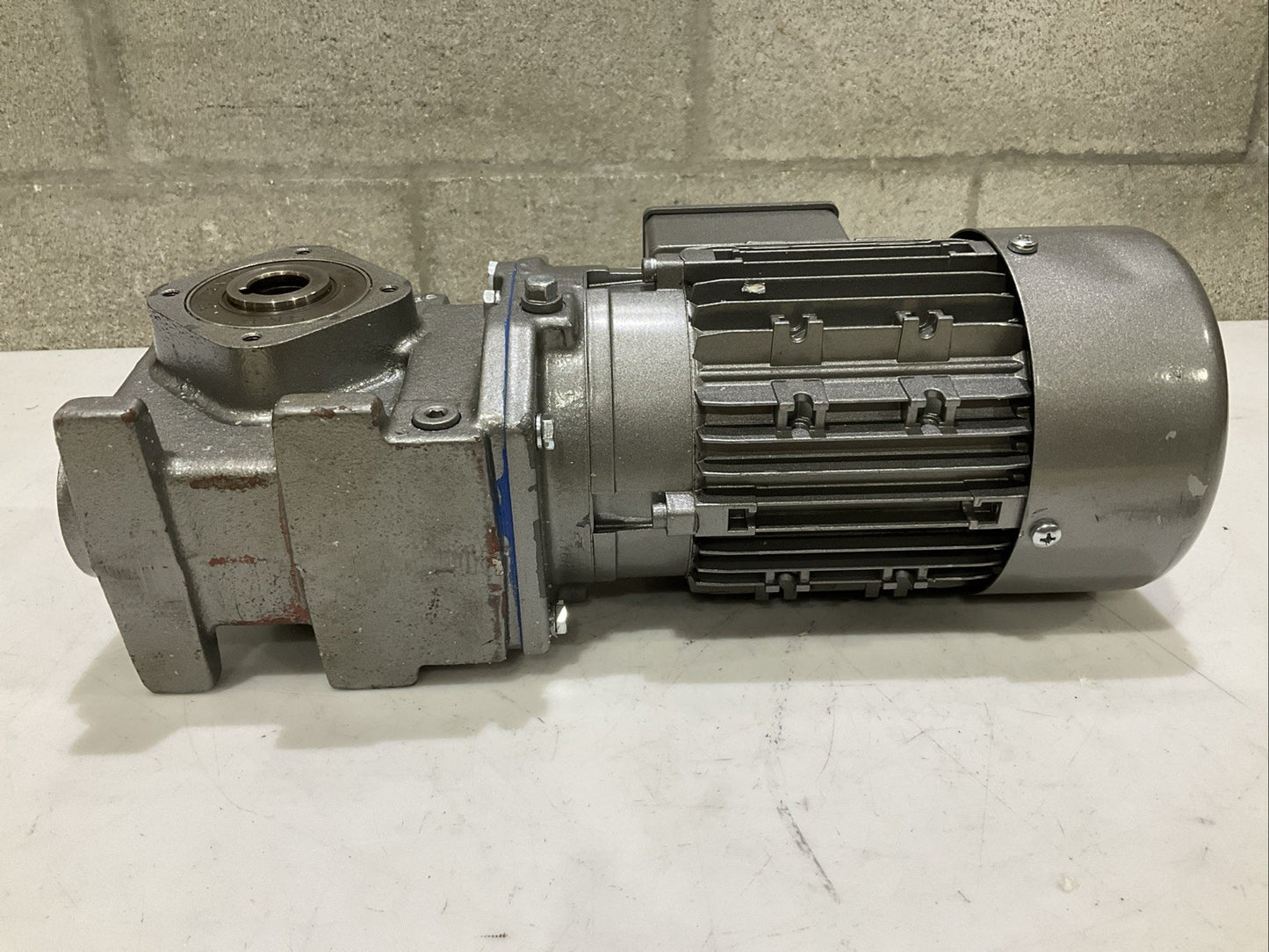 NORD SK71L/4 CUS TW 201546718-100 GEAR MOTOR SK02040AZ-71L/4 CUS TW Z2M