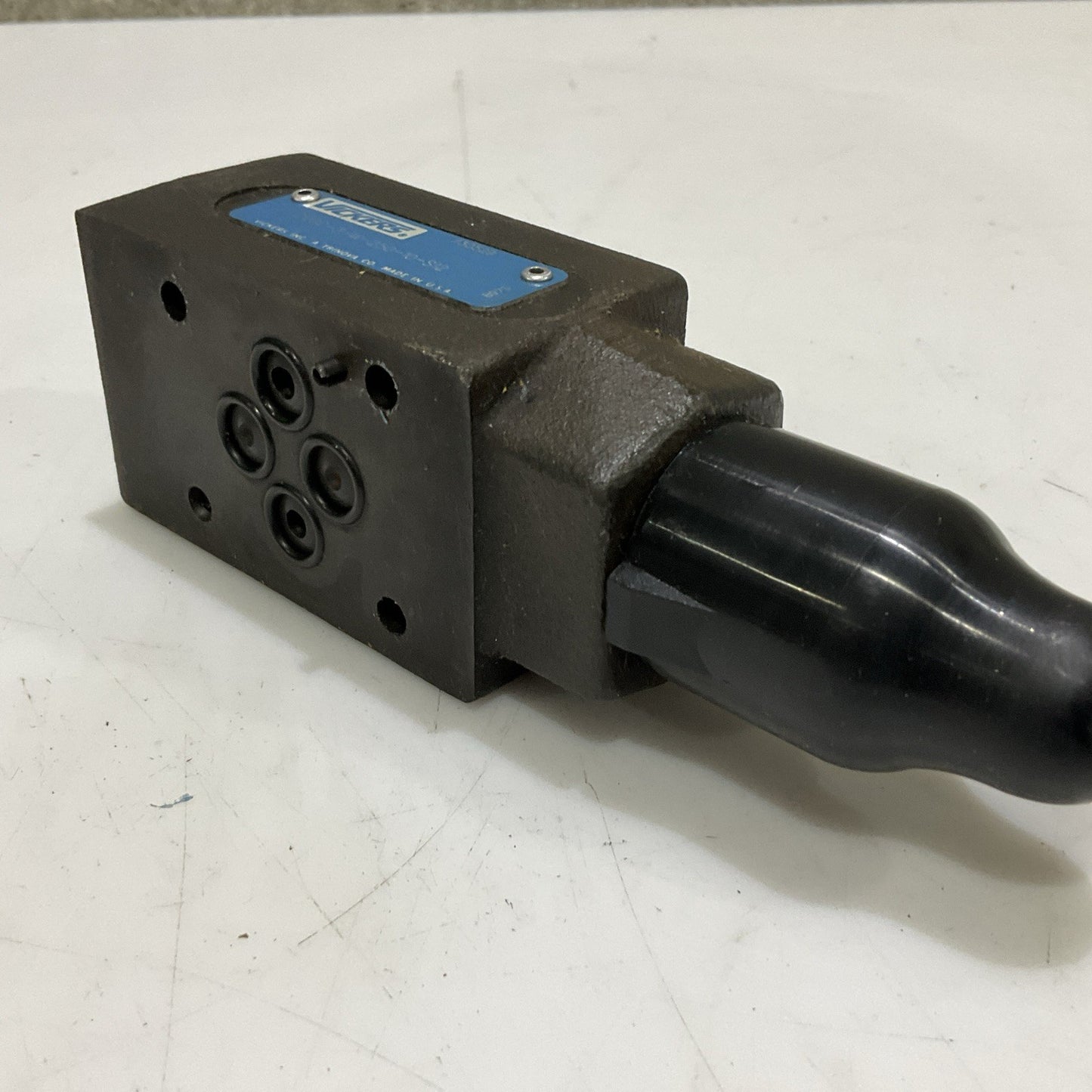 VICKERS CVGC-3-W-250-10-S12 HYDRAULIC PRESSURE RELIEF VALVE Z2M