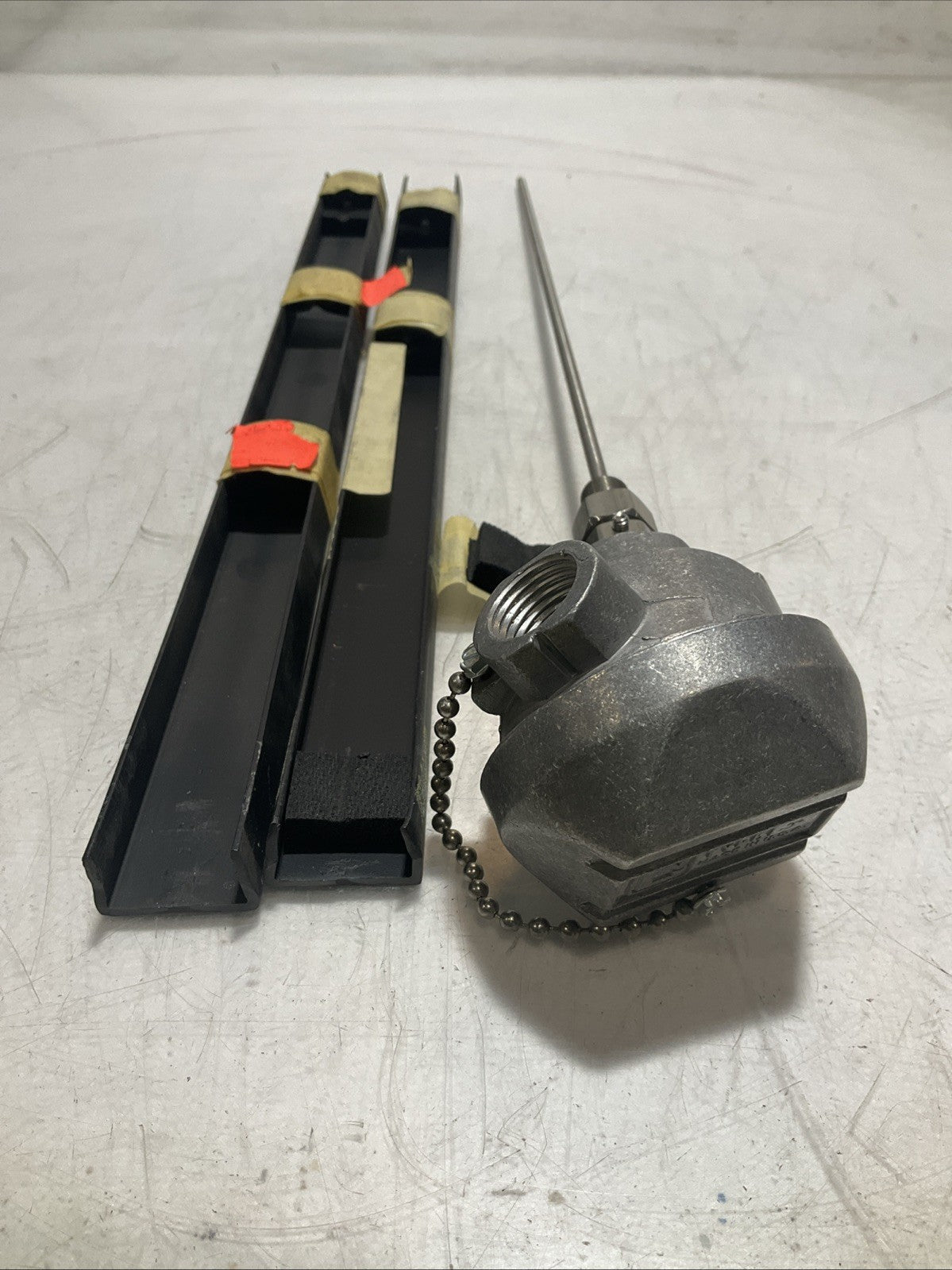 LEEDS & NORTHRUP 6685360536 IR01 - 0669 RTS-47L-A-100-C-17.5 8-8-X11-H7L-M3  373