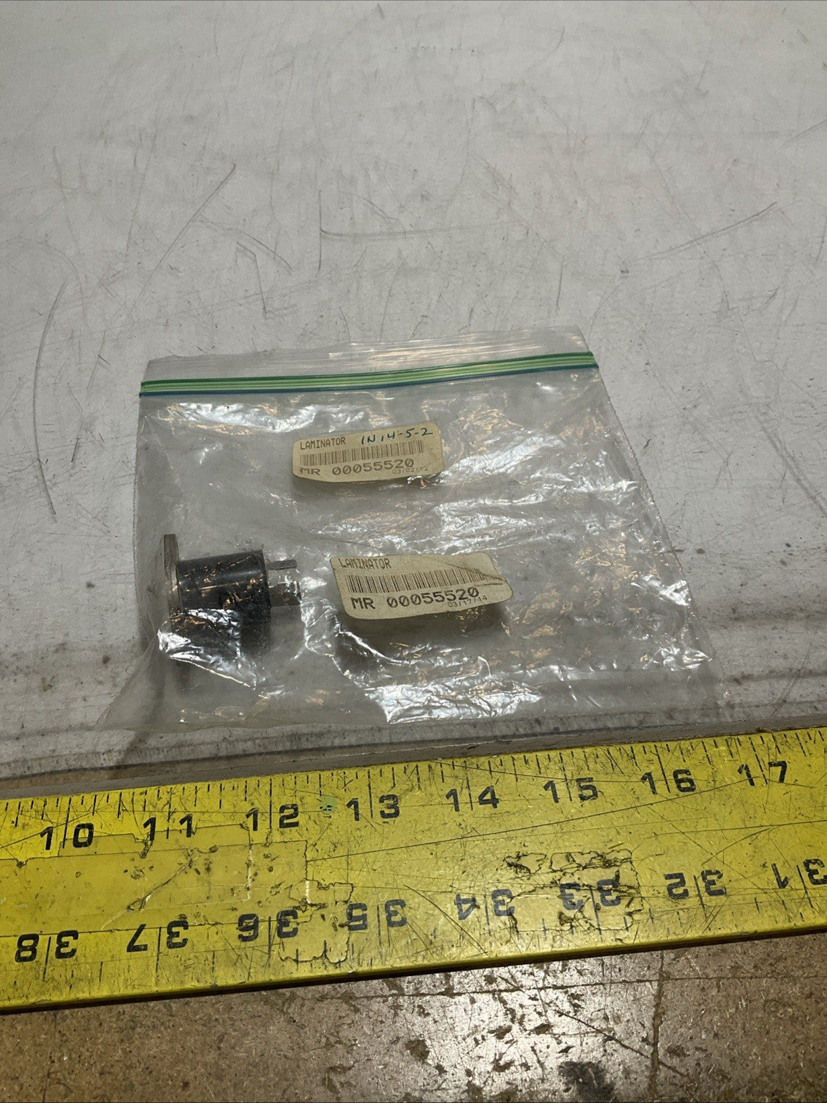 MOTOROLA  MAC50–8 8625 SILICON BIDIRECTIONAL TRIODE  THYRISTOR  LAMINATOR U3S