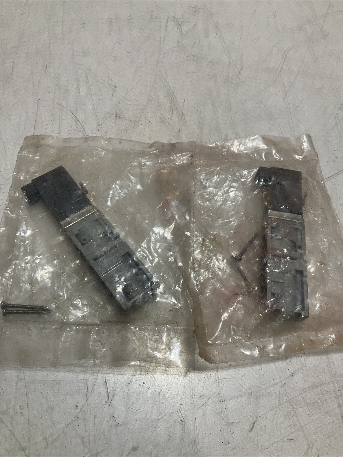 BURKERT  6525 - 00179938  SOLENOID VALVE  FOR  PNEUMATIC LOT OF 2 U3S