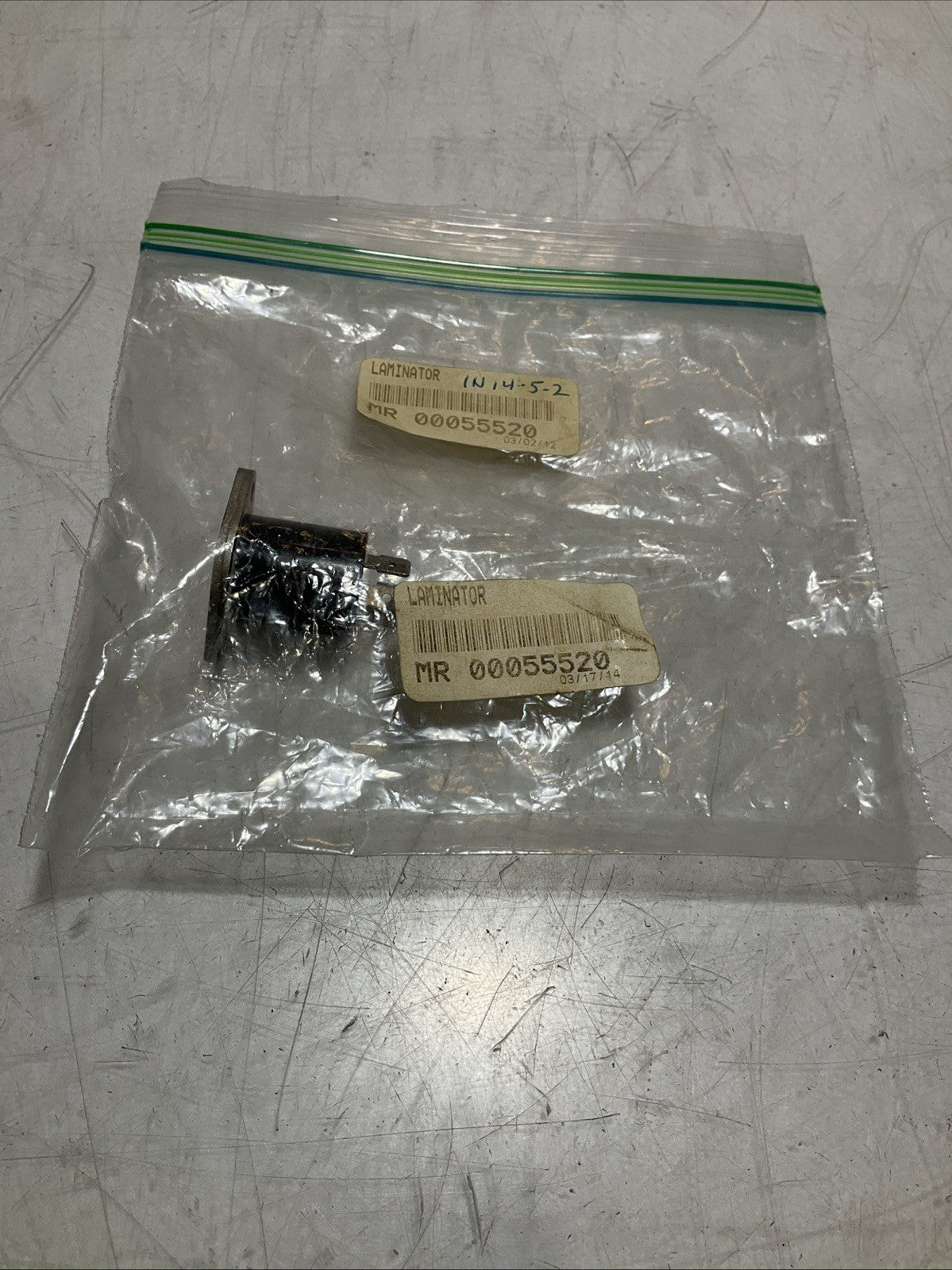 MOTOROLA  MAC50–8 8625 SILICON BIDIRECTIONAL TRIODE  THYRISTOR  LAMINATOR U3S