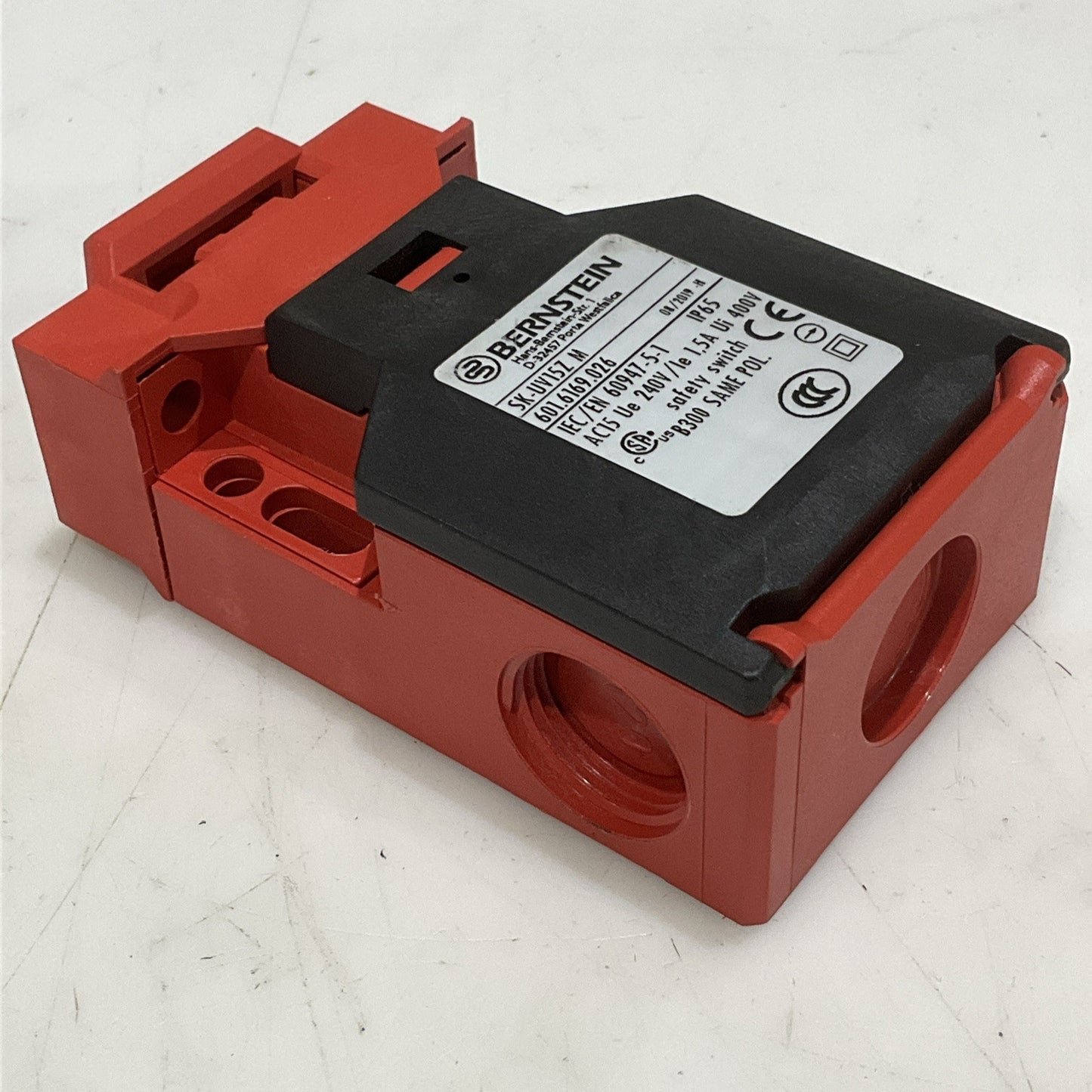 BERNSTEIN SK-UV15Z M SAFETY INTERLOCK SYSTEM SWITCH 601.6169.026 1.5 A 400V Z2M