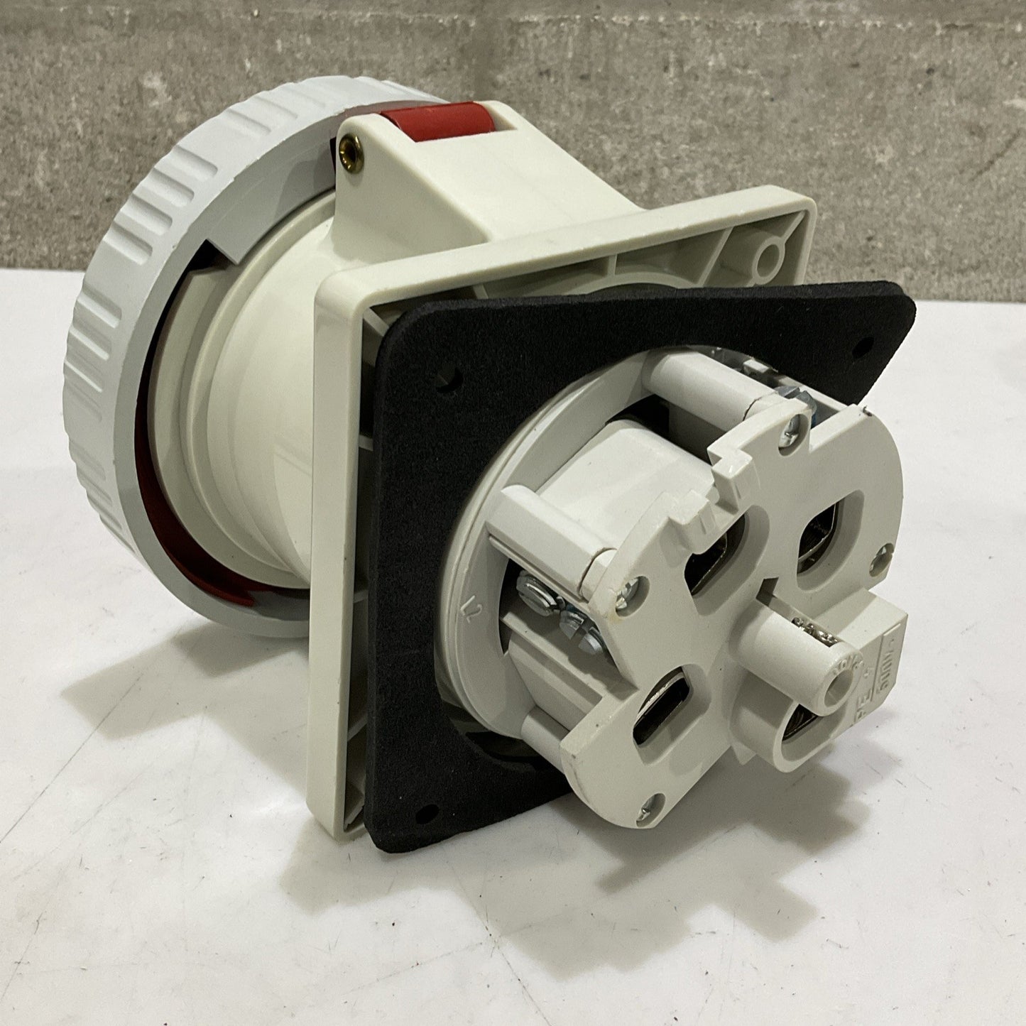 WOODHEAD MOLEX 4100R7W WATERTITE PIN AND SLEEVE RECEPTACLE 100A 3E 480 VAC Z2M
