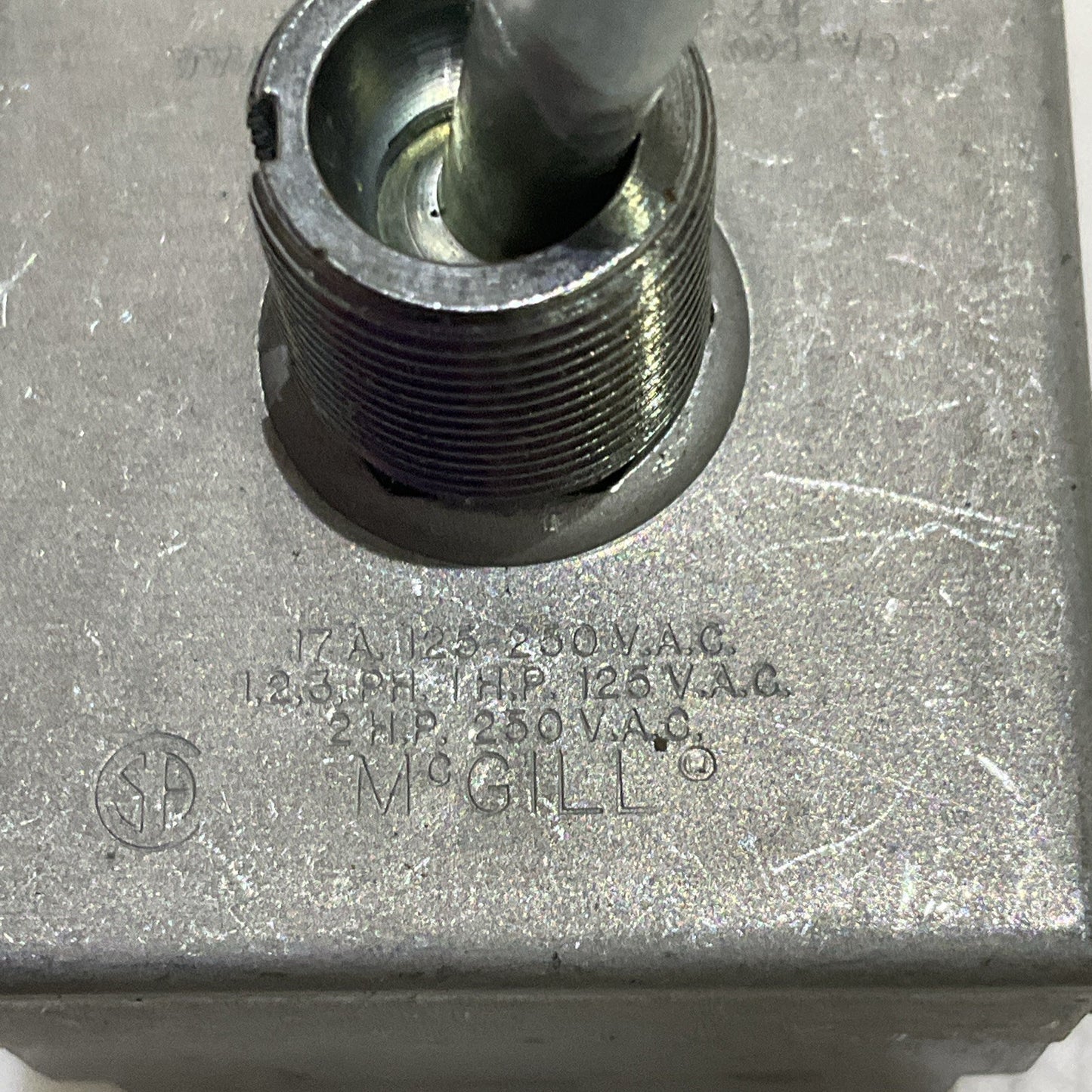 MCGILL 0140-3024 TOGGLE SWITCH 3PDT ON-ON 17 A 1HP 250-600 VAC LOT OF 13 Z2M