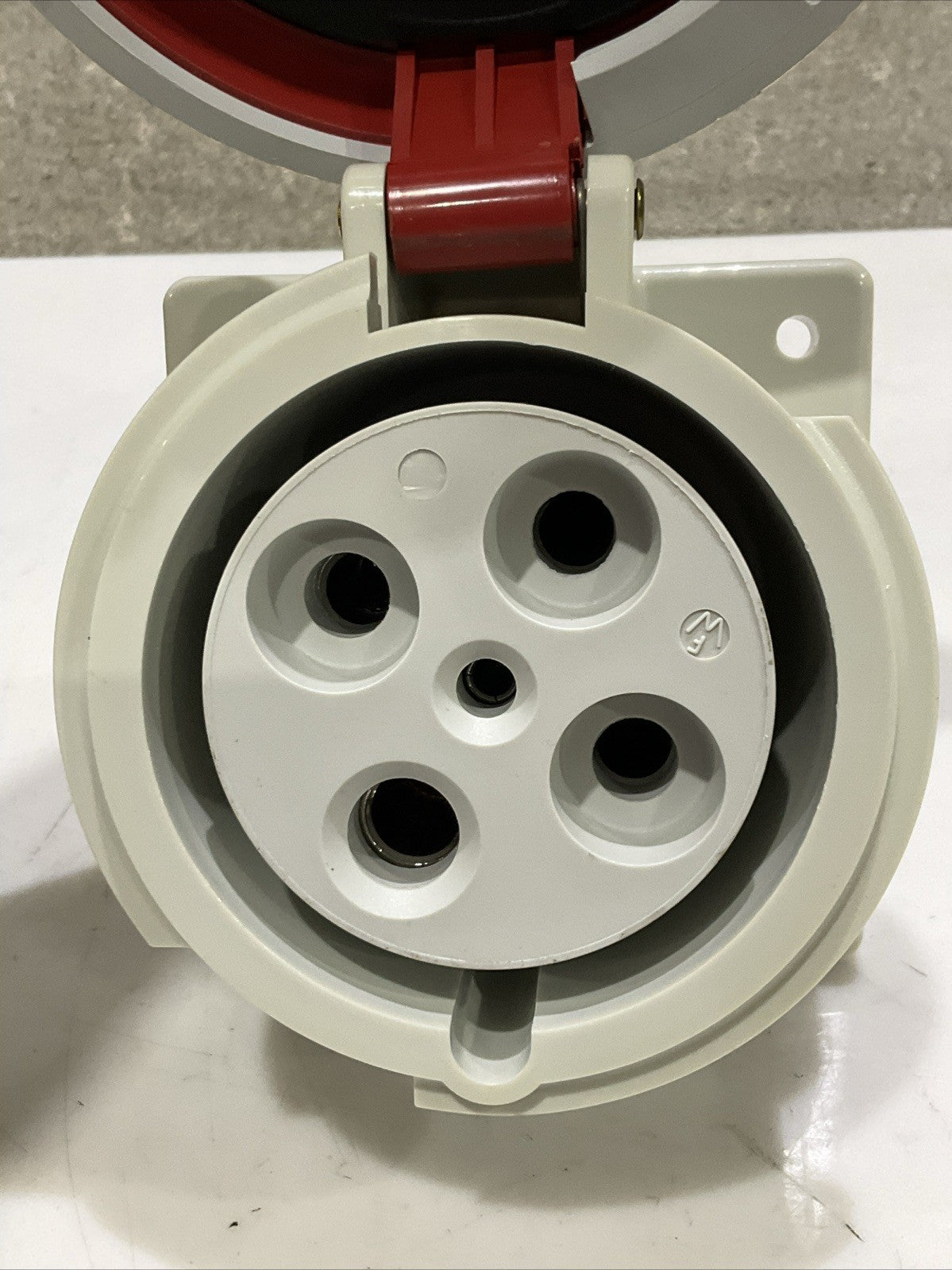 WOODHEAD MOLEX 4100R7W WATERTITE PIN AND SLEEVE RECEPTACLE 100A 3E 480 VAC Z2M