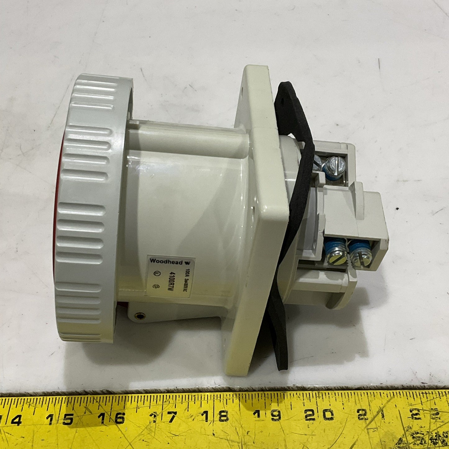 WOODHEAD MOLEX 4100R7W WATERTITE PIN AND SLEEVE RECEPTACLE 100A 3E 480 VAC Z2M