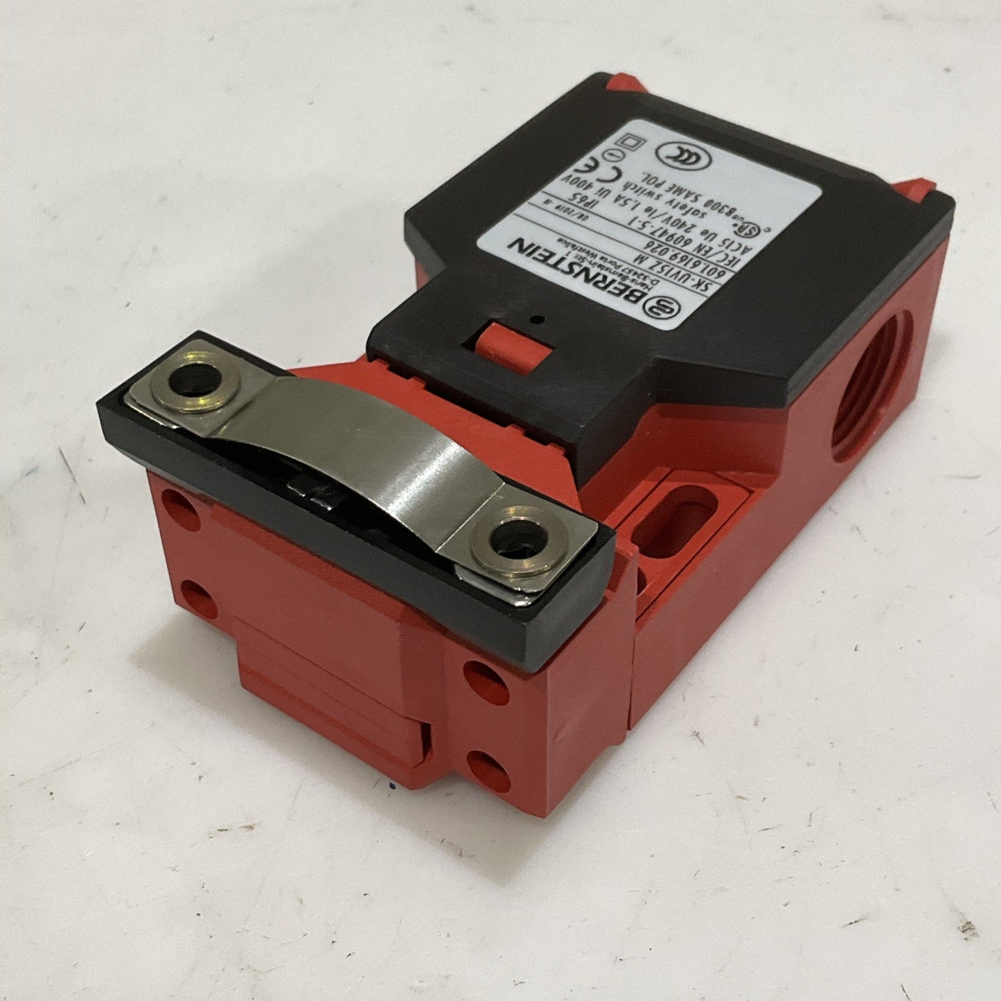 BERNSTEIN SK-UV15Z M SAFETY INTERLOCK SYSTEM SWITCH 601.6169.026 1.5 A 400V Z2M