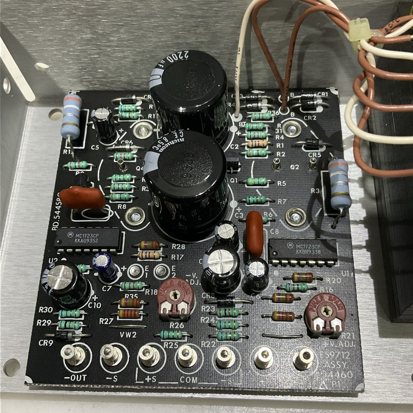 POWER ONE HBAA-40W-A POWER SUPPLY 5 VDC 3 A INTERNATIONAL SERIES Z2M