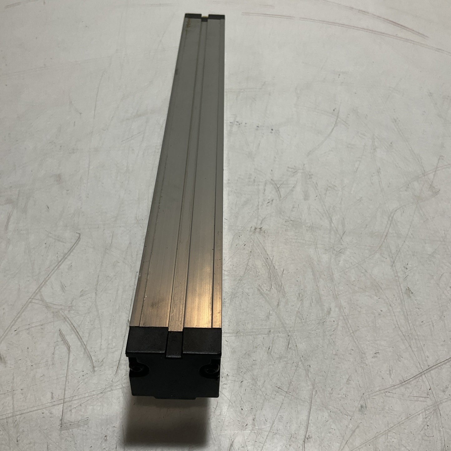 NOVOTECHNIK TLH225-002523   046892 FREQUENCY POSITION TRANSDUCER  Z2M