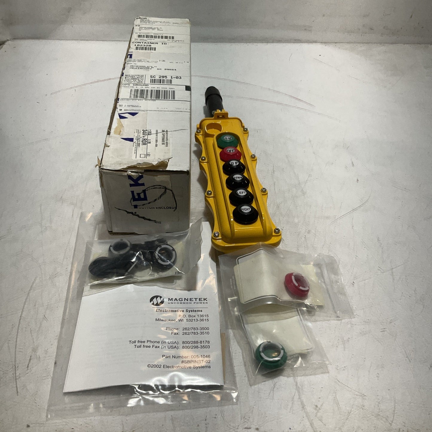 MAGNETEK  6 BUTTON SBP PENDANT PUSH BUTTON  STATIONS 250VAC A300  Z2M