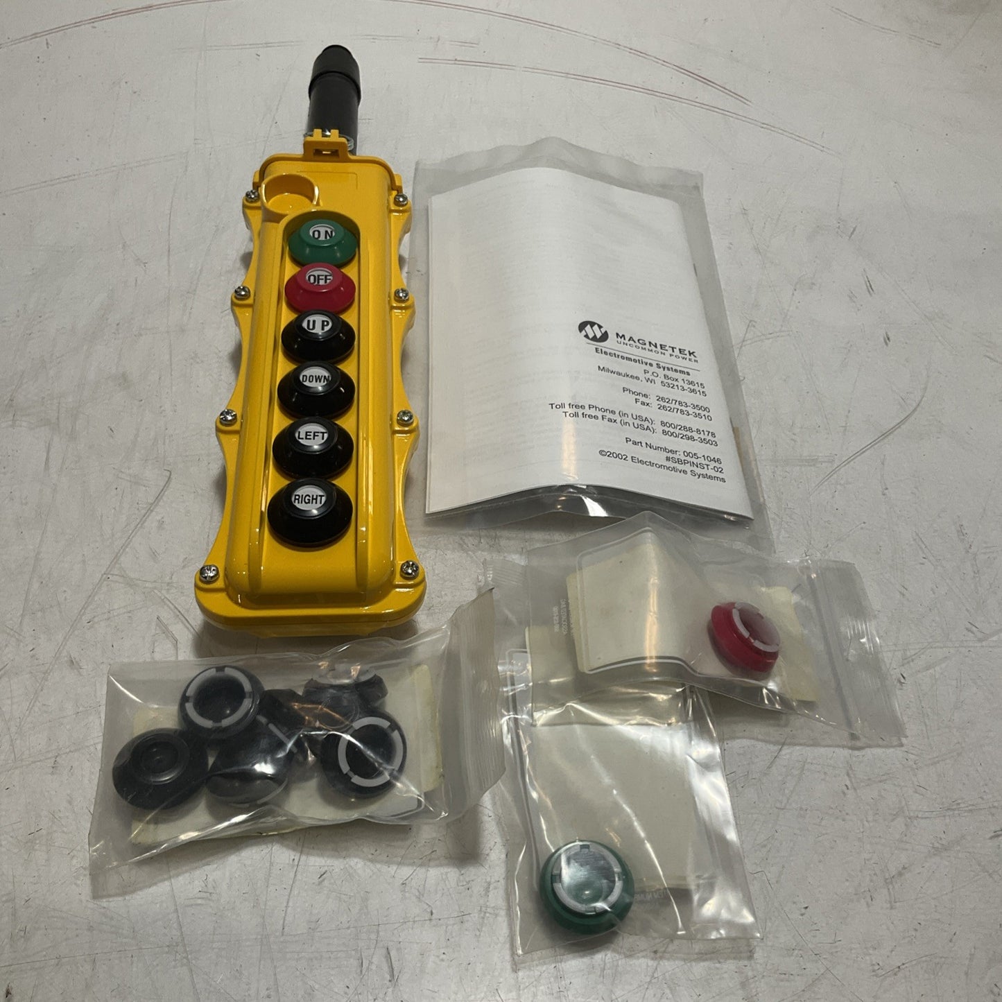 MAGNETEK  6 BUTTON SBP PENDANT PUSH BUTTON  STATIONS 250VAC A300  Z2M