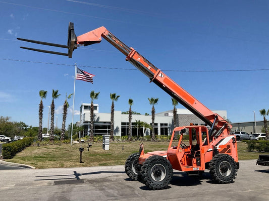 2014 JLG SKYTRAK TELEHANDLER MODEL 8042, CUMMINS DIESEL, APPROX MAX CAP  8,000