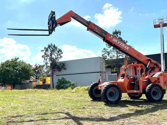 2014 JLG SKYTRAK TELEHANDLER MODEL 8042, CUMMINS DIESEL, 8000LB CAPACITY, 42FT
