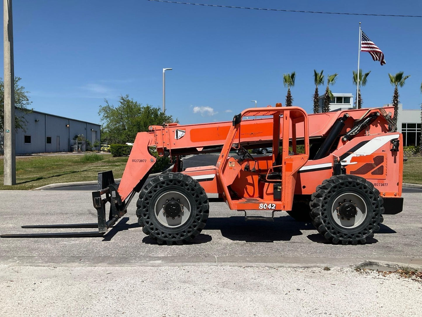 2014 JLG SKYTRAK TELEHANDLER MODEL 8042, CUMMINS DIESEL, APPROX MAX CAP  8,000