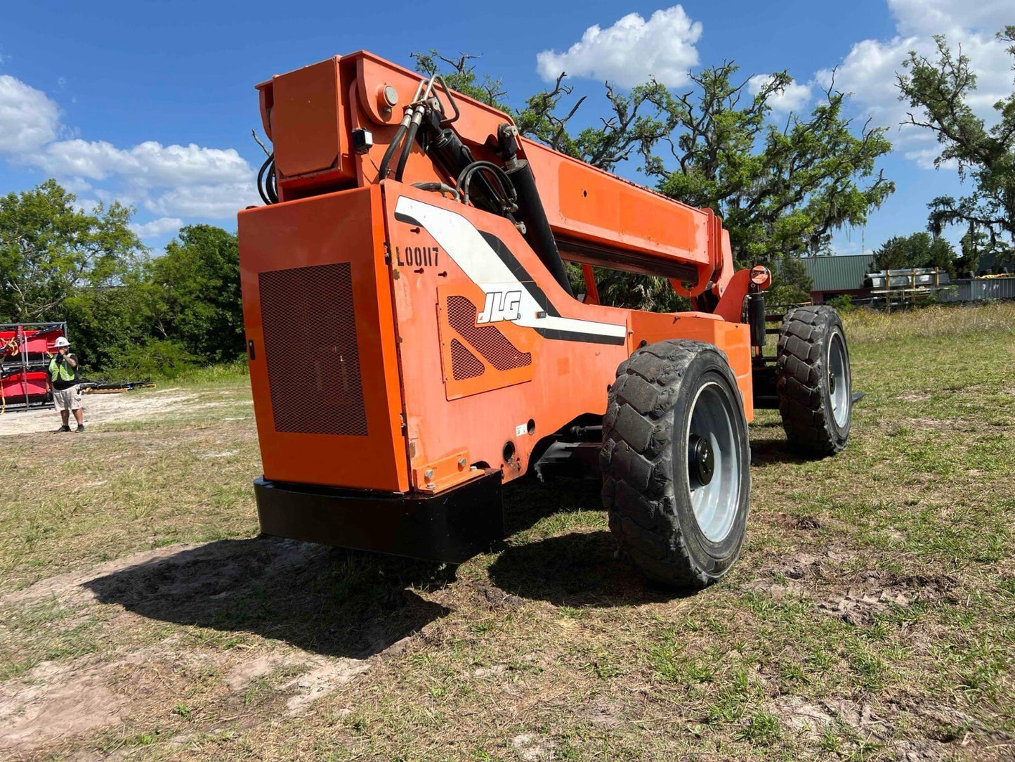 2014 JLG SKYTRAK TELEHANDLER MODEL 8042, CUMMINS DIESEL, 8000LB CAPACITY, 42FT