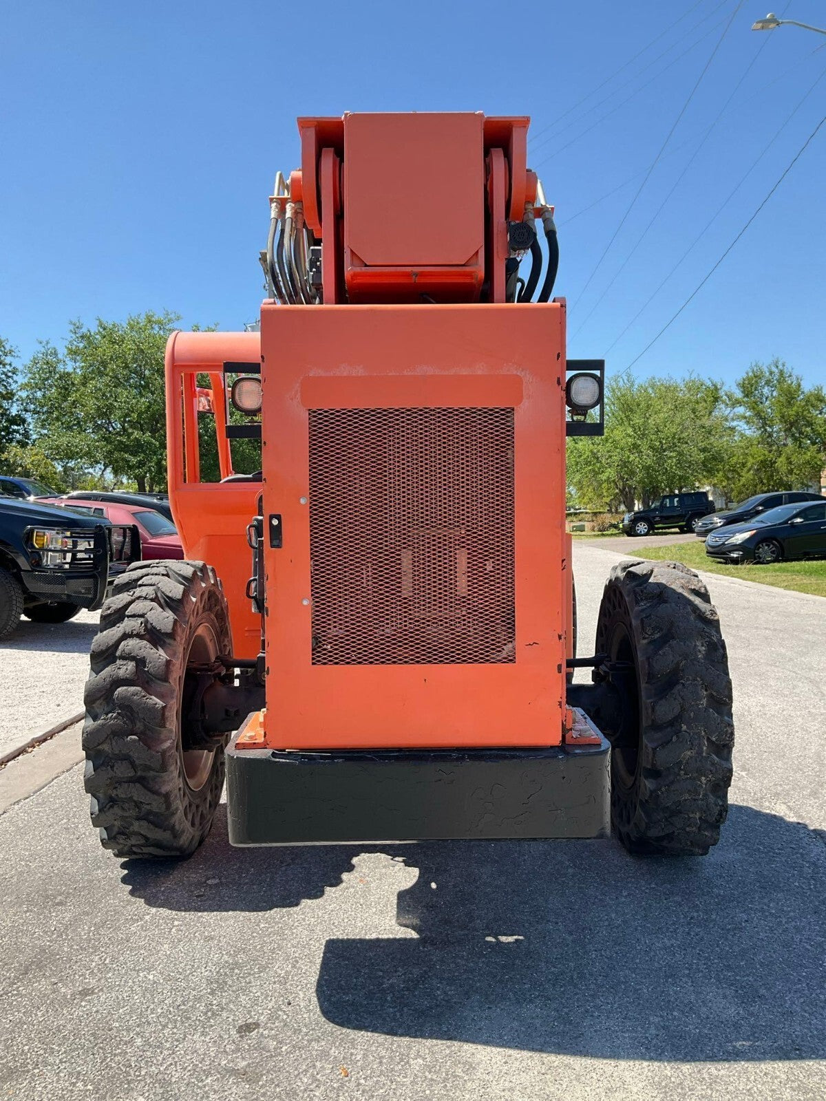 2014 JLG SKYTRAK TELEHANDLER MODEL 8042, CUMMINS DIESEL, APPROX MAX CAP  8,000