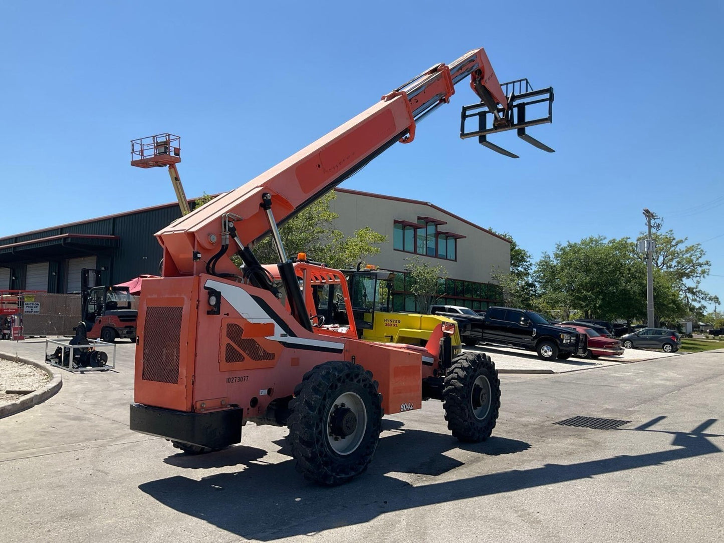 2014 JLG SKYTRAK TELEHANDLER MODEL 8042, CUMMINS DIESEL, APPROX MAX CAP  8,000