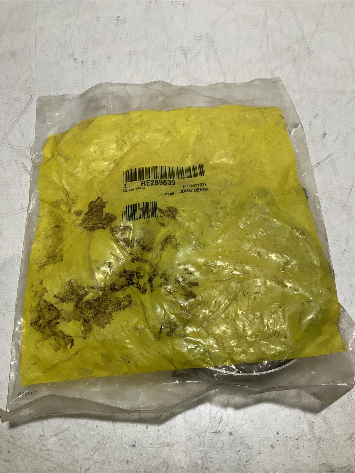 JOHN DEERE  RE289839  STAINLESS  STEEL QUICK CONNECT  V CLAMP  Y2M