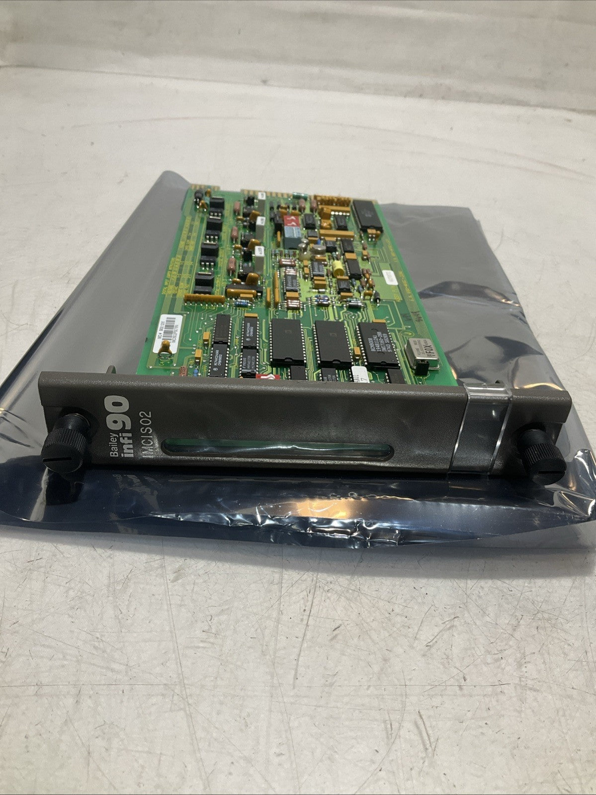 ABB; BAILEY INFI90 IMCIS02 - 6637086KI CONTROL L/O SLAVE  MODULE 15VDC 2.4VA Y2M
