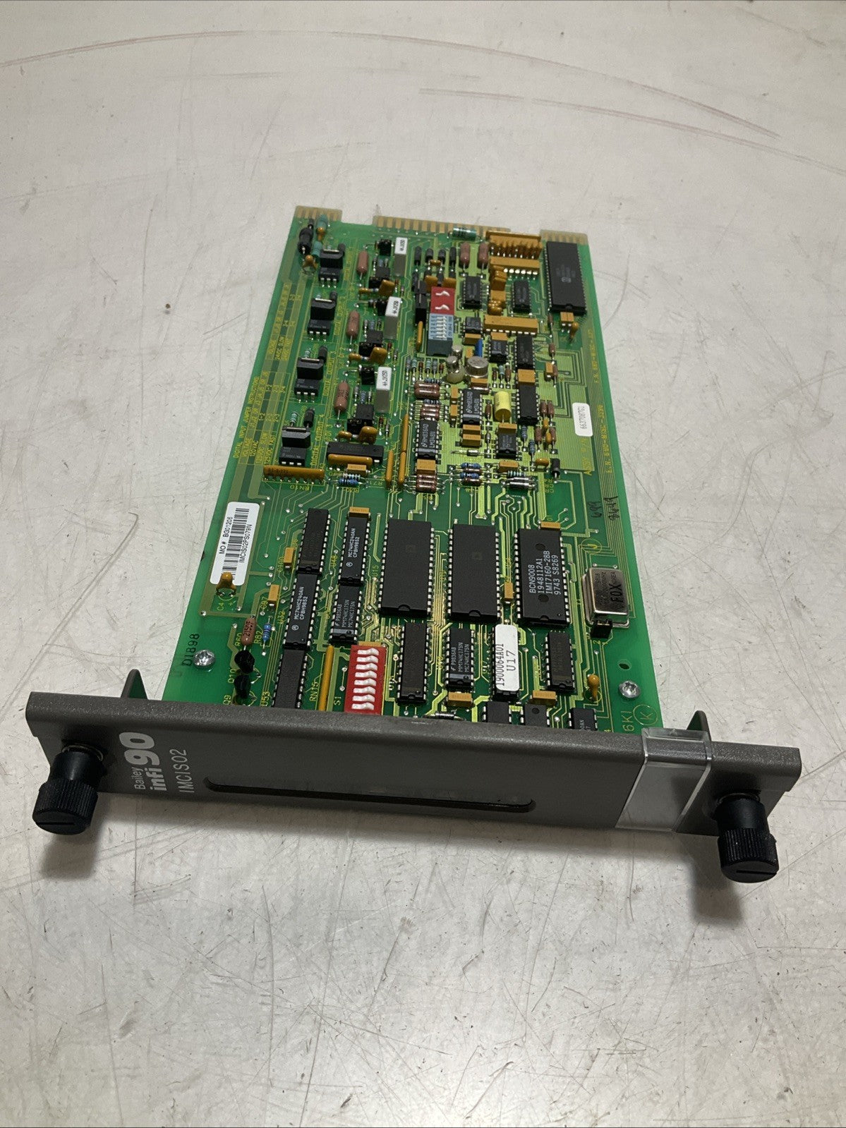 ABB; BAILEY INFI90 IMCIS02 - 6637086KI CONTROL L/O SLAVE  MODULE 15VDC 2.4VA Y2M