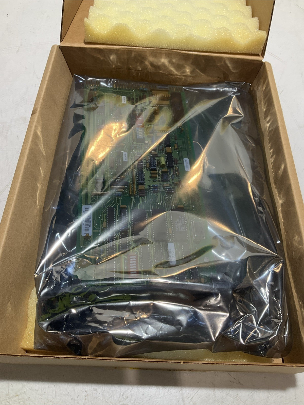 ABB; BAILEY INFI90 IMCIS02 - 6637086KI CONTROL L/O SLAVE  MODULE 15VDC 2.4VA Y2M