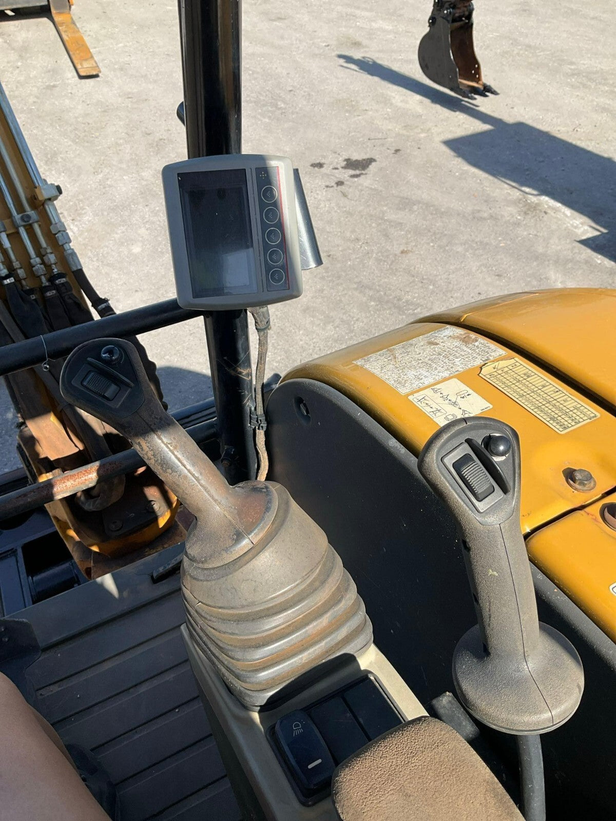 2018 CATERPILLAR EXCAVATOR MODEL 303:5E2