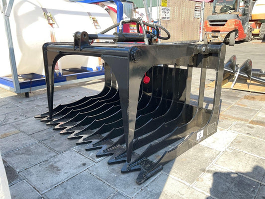 UNUSED GIYI GY-X PG44C 44IN. GRAPPLE ATTACHMENT FOR MINI SKID STEER HOLLOW WOOD