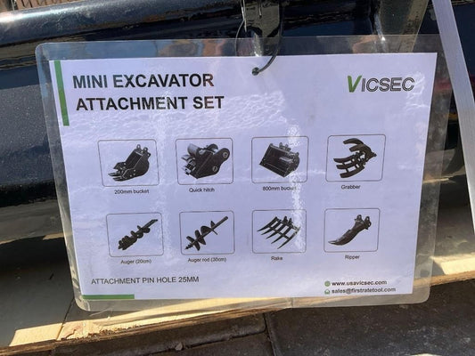 UNUSED MINI EXCAVATOR ATTACHMENT SET 8PCS