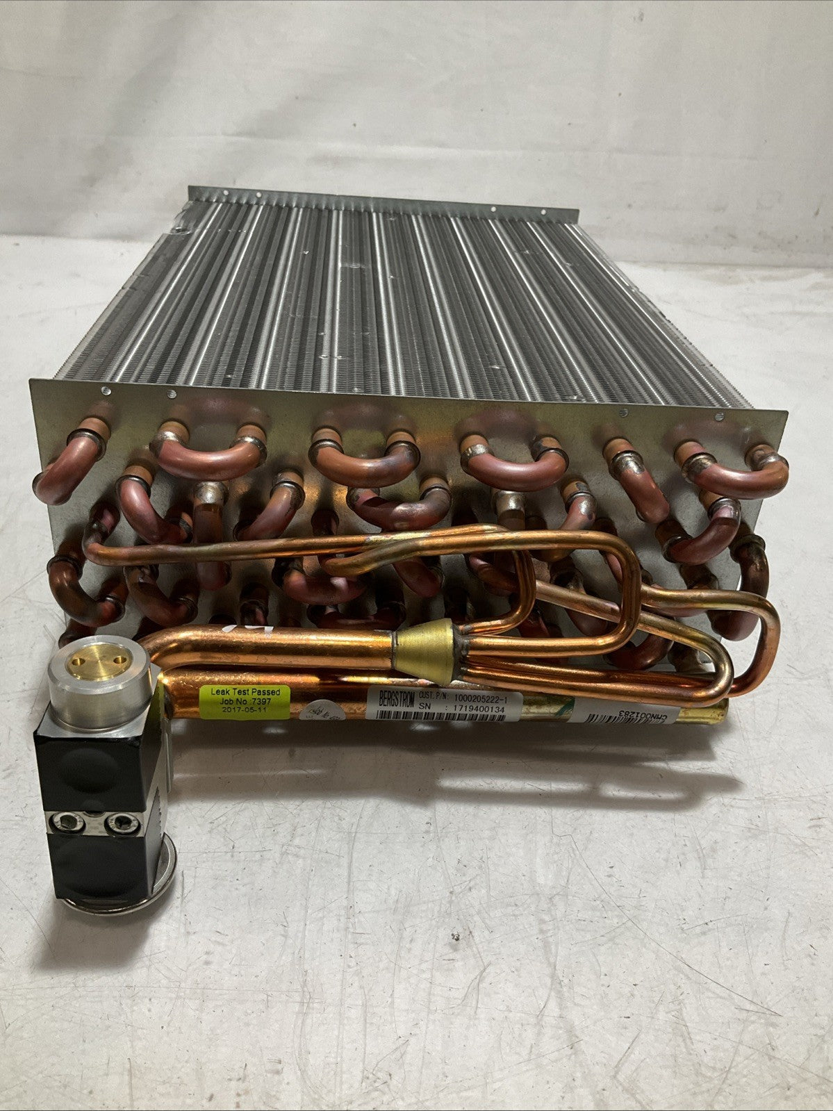 JOHN DEERE   RE327083  A/C  EVAPORATOR CORE Y2M