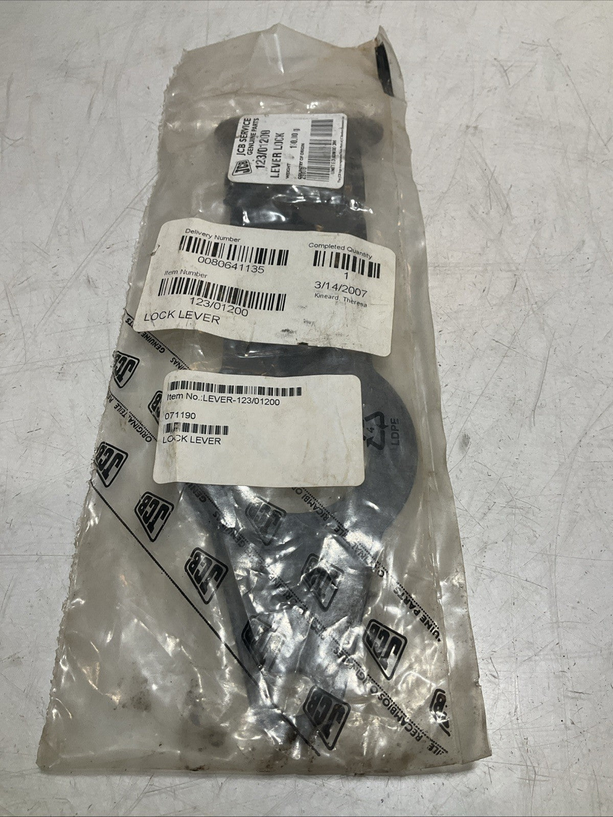 JCB  123/01200  BLACK  LEVER LOCK Y2M