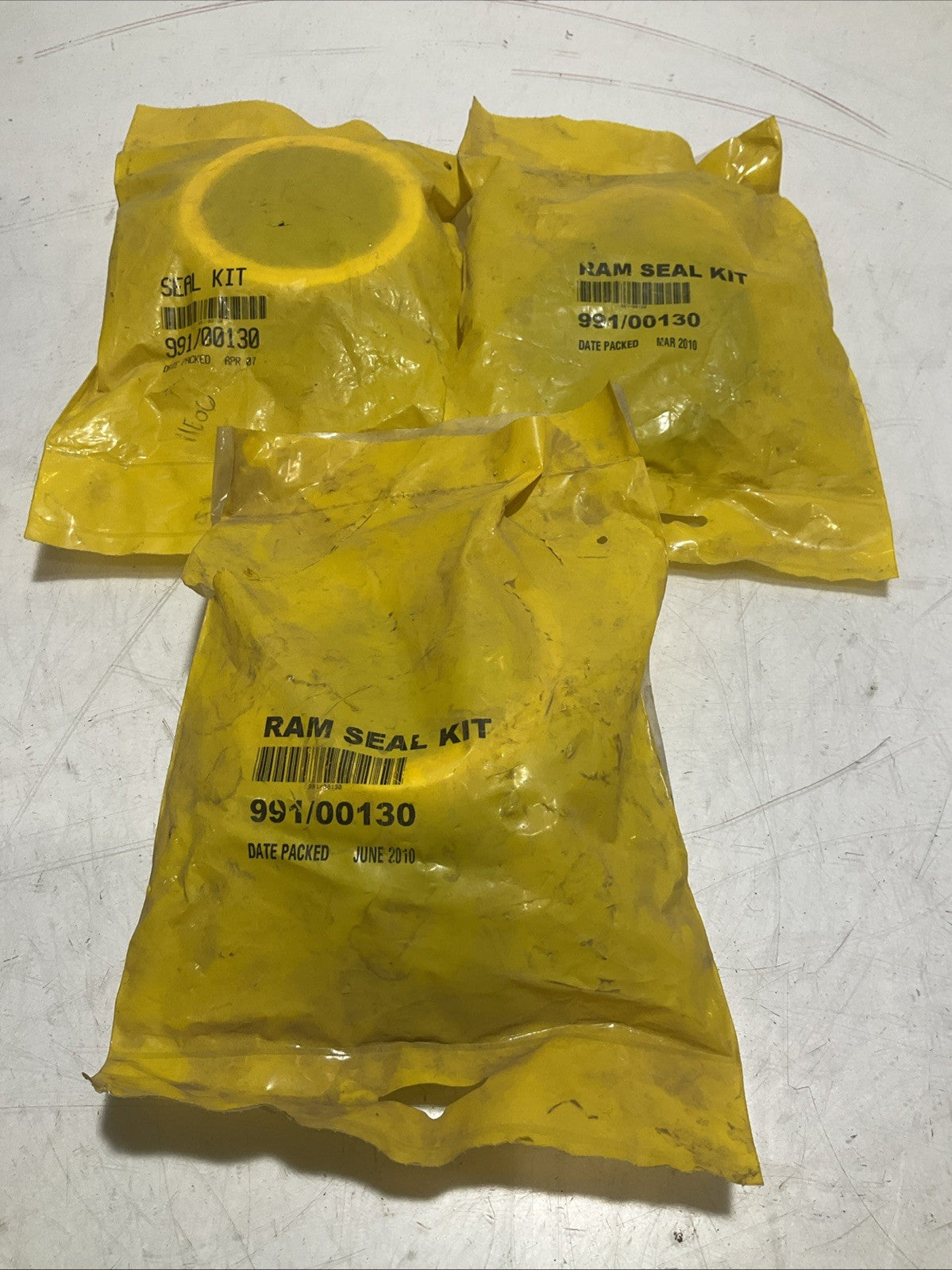 JCB 991/00130  HYDRAULIC CYLINDER RAM SEAL KIT LOT OF 3 Y2M