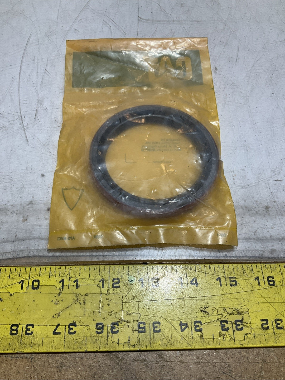CAT-CATERPILLAR   8T-4977  OIL SEAL  LIP  TYPE SEAL  Y2M