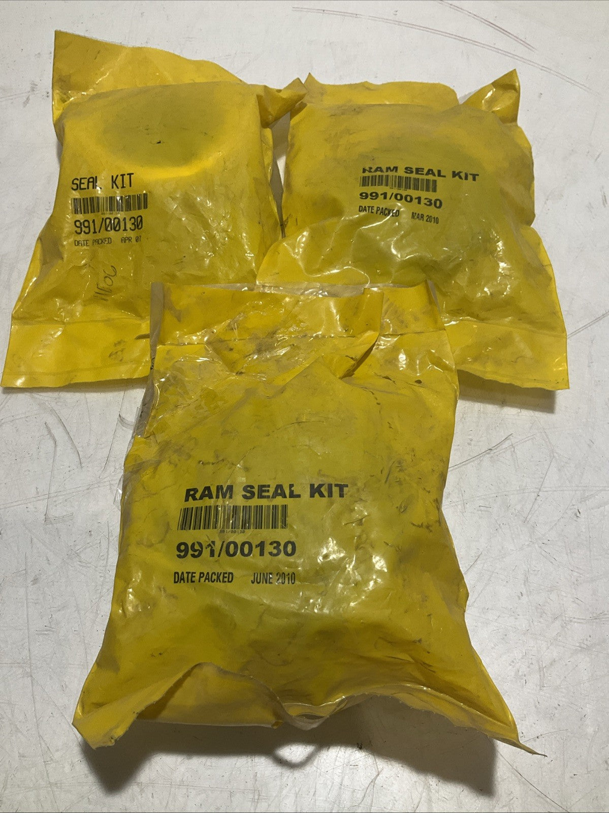 JCB 991/00130  HYDRAULIC CYLINDER RAM SEAL KIT LOT OF 3 Y2M