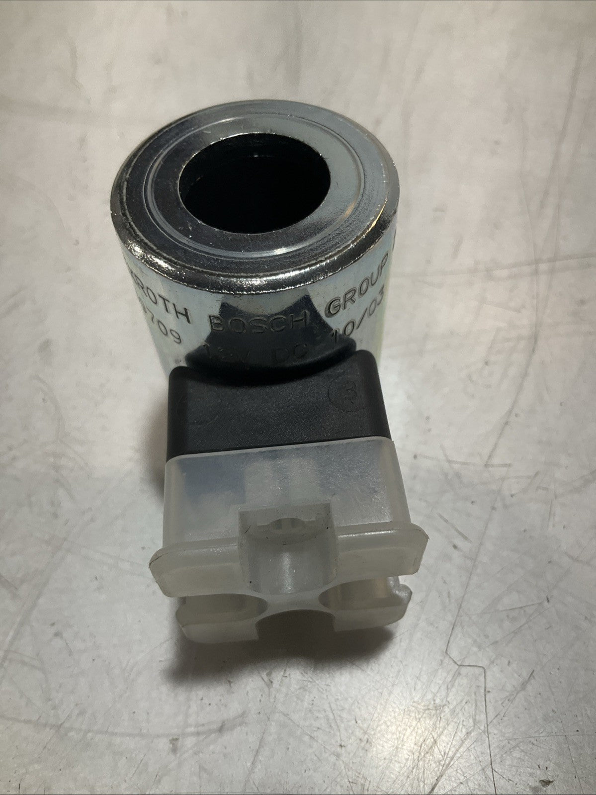 REXROTH BOSCH 989709  12VDC  10/3  HYDRAULIC SOLENOID COIL VALVE Z2M
