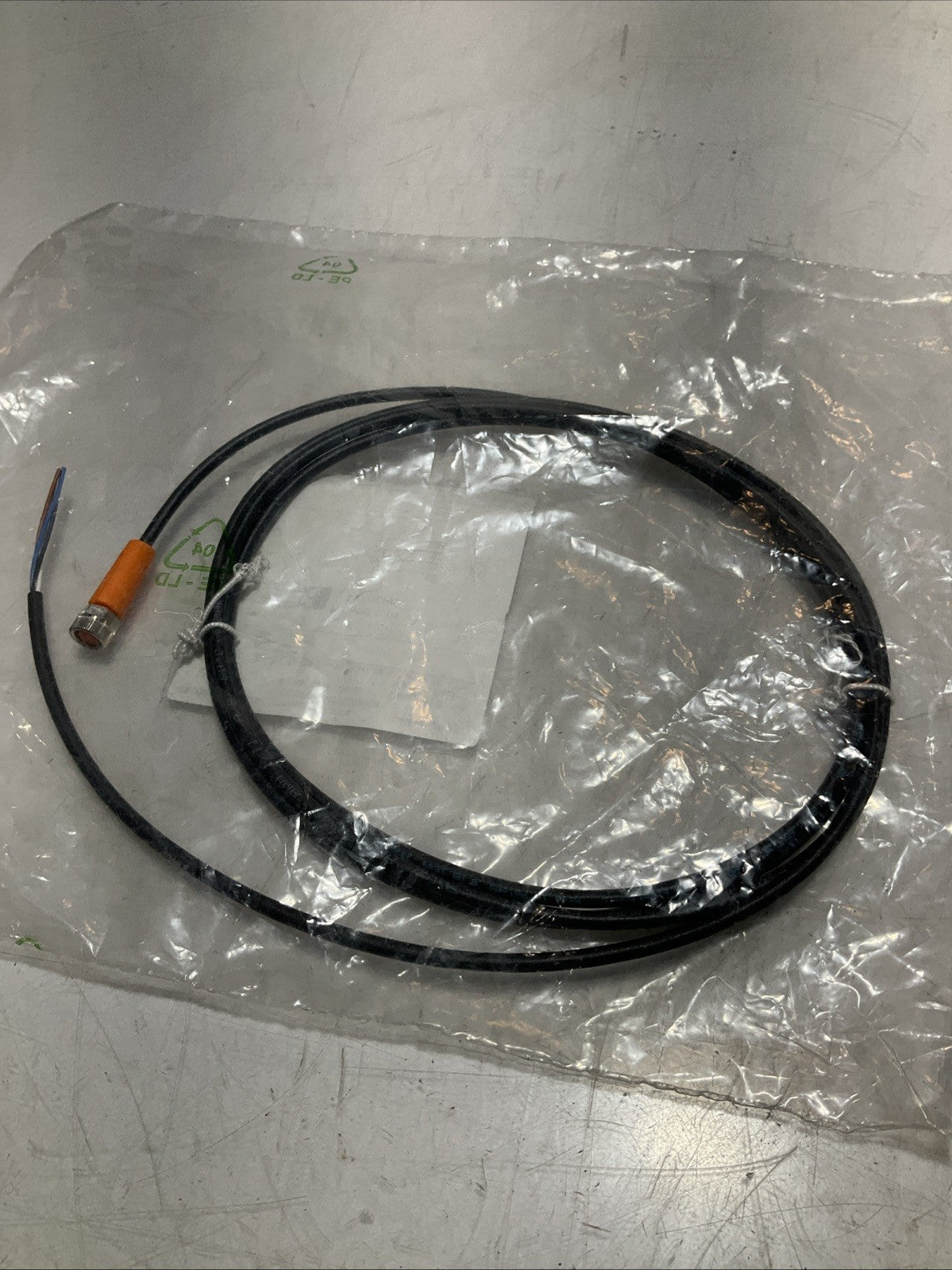 IFM ELECTRONIC  EVC150 FEMALE  CORDSET WIRE  U.50V AC/60VDC  Z2M
