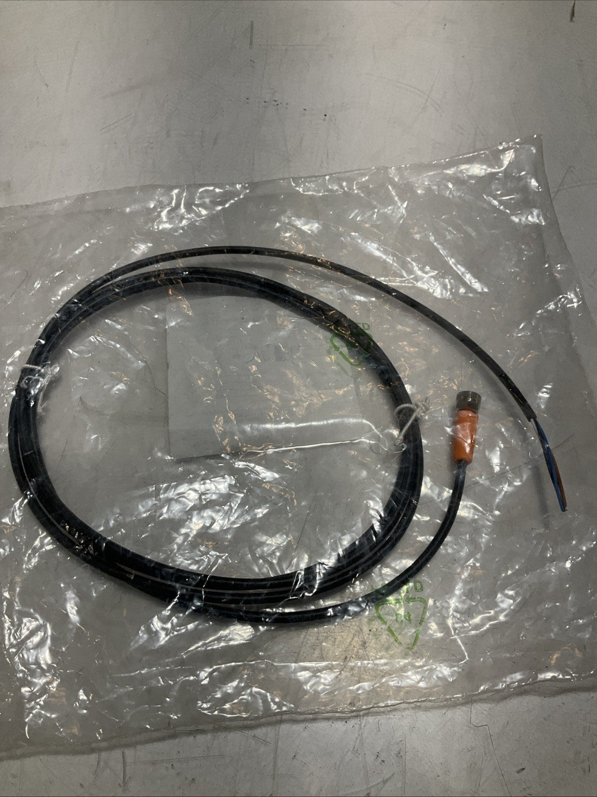 IFM ELECTRONIC  EVC150 FEMALE  CORDSET WIRE  U.50V AC/60VDC  Z2M