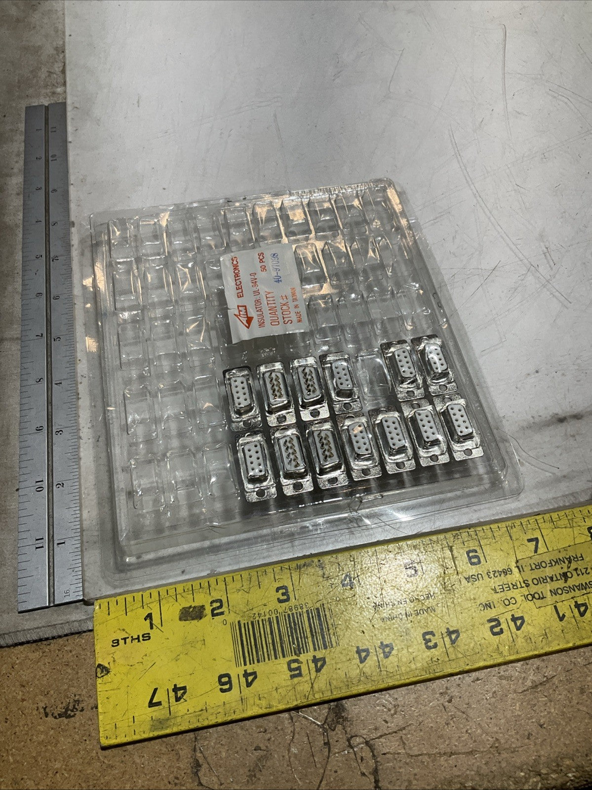 AIM ELECTRONICS  UL-94V-0  ELECTRONIC  INSULATOR LOT OF  13 Z2M