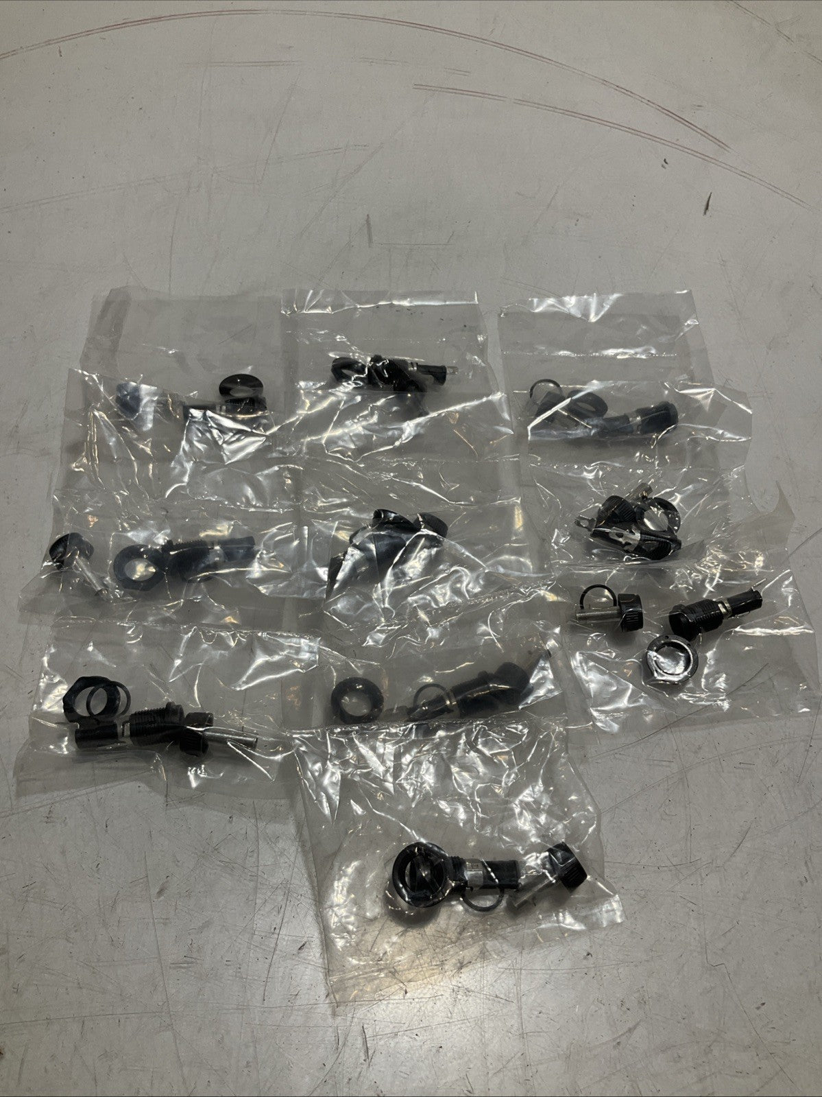 EATON-BUSSMANN HTB-22-R - 6F456 FUSE HOLDER  LOT OF 10 Z2M