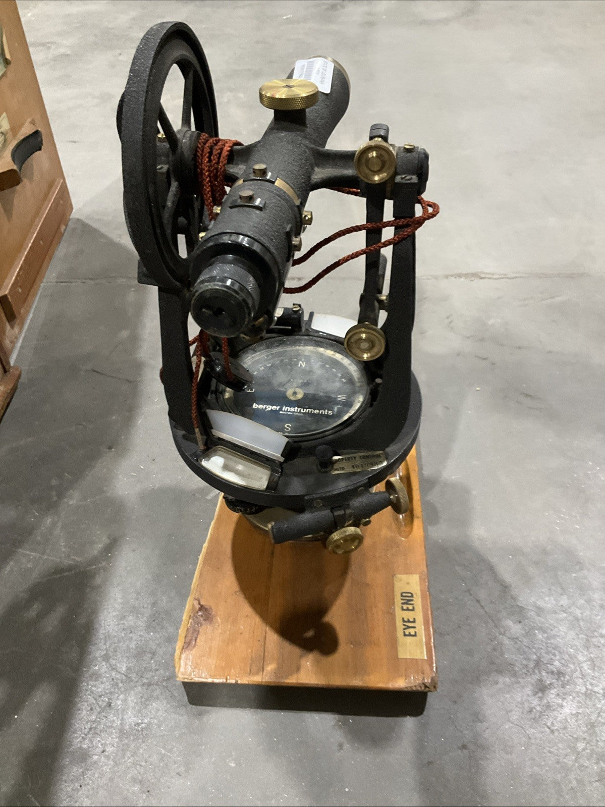 BERGER INSTRUMENTS 65813 SURVEYOR TRANSIT W/ CASE VINTAGE