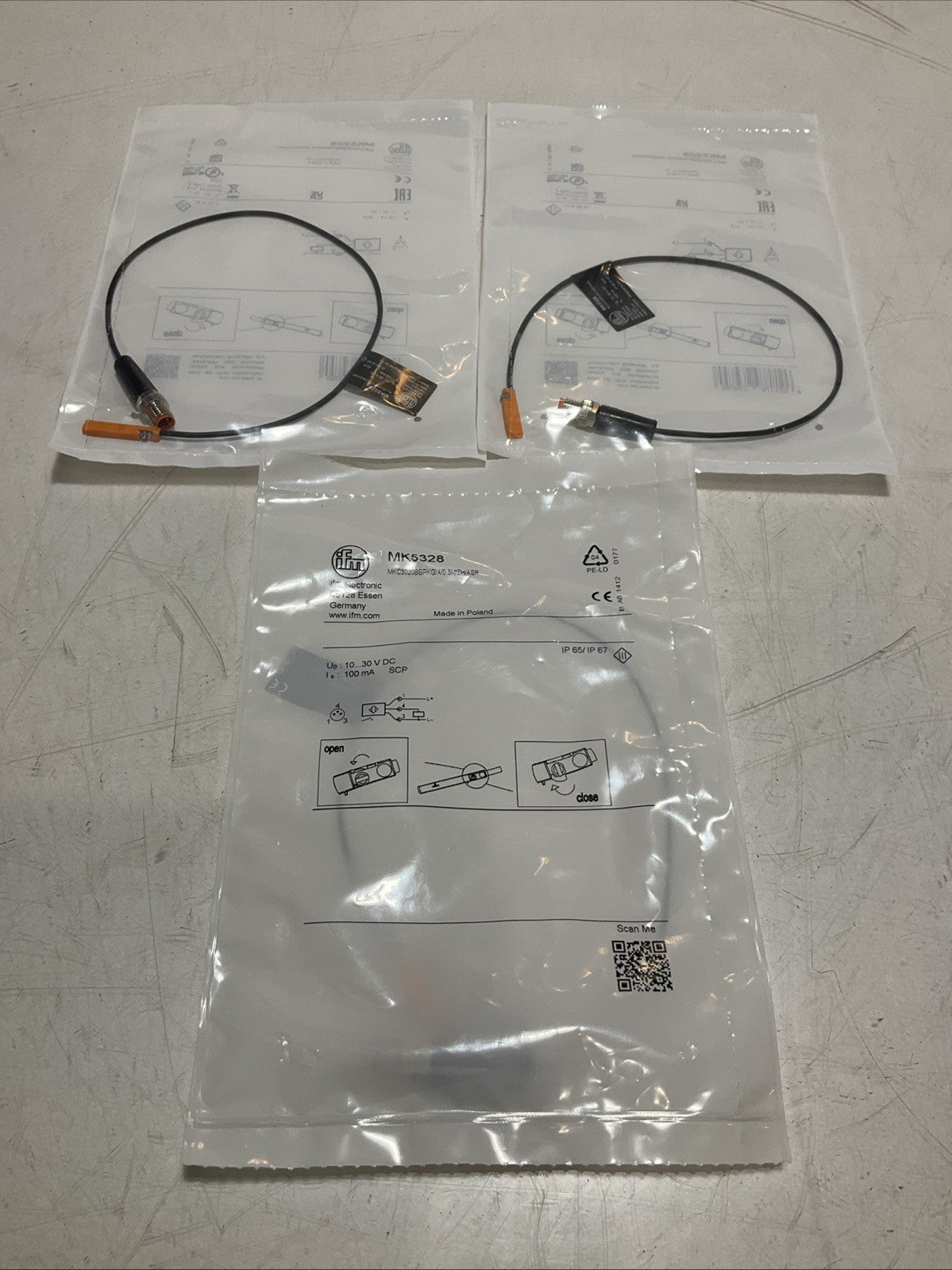 IFM MK5328  CYLINDER SENSOR  C-SLOT MOUNTING FLUSH  LOT OF 3 Z2M