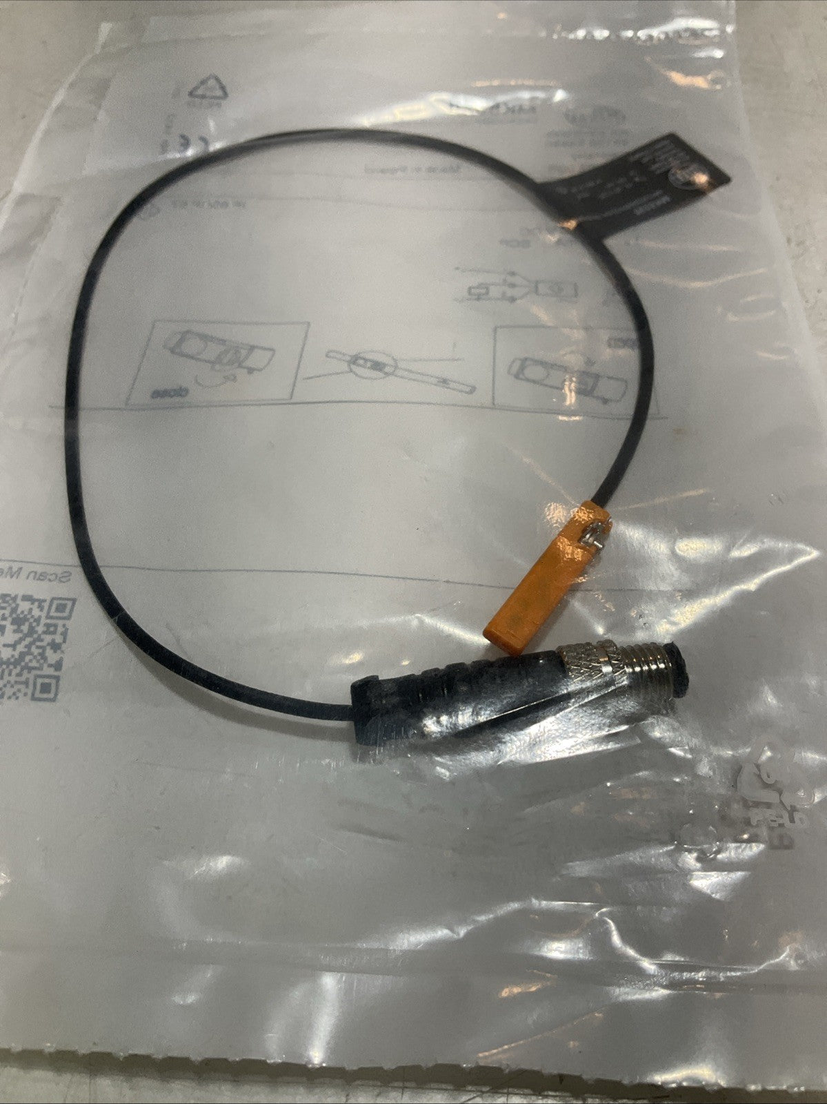 IFM MK5328  CYLINDER SENSOR  C-SLOT MOUNTING FLUSH  LOT OF 3 Z2M