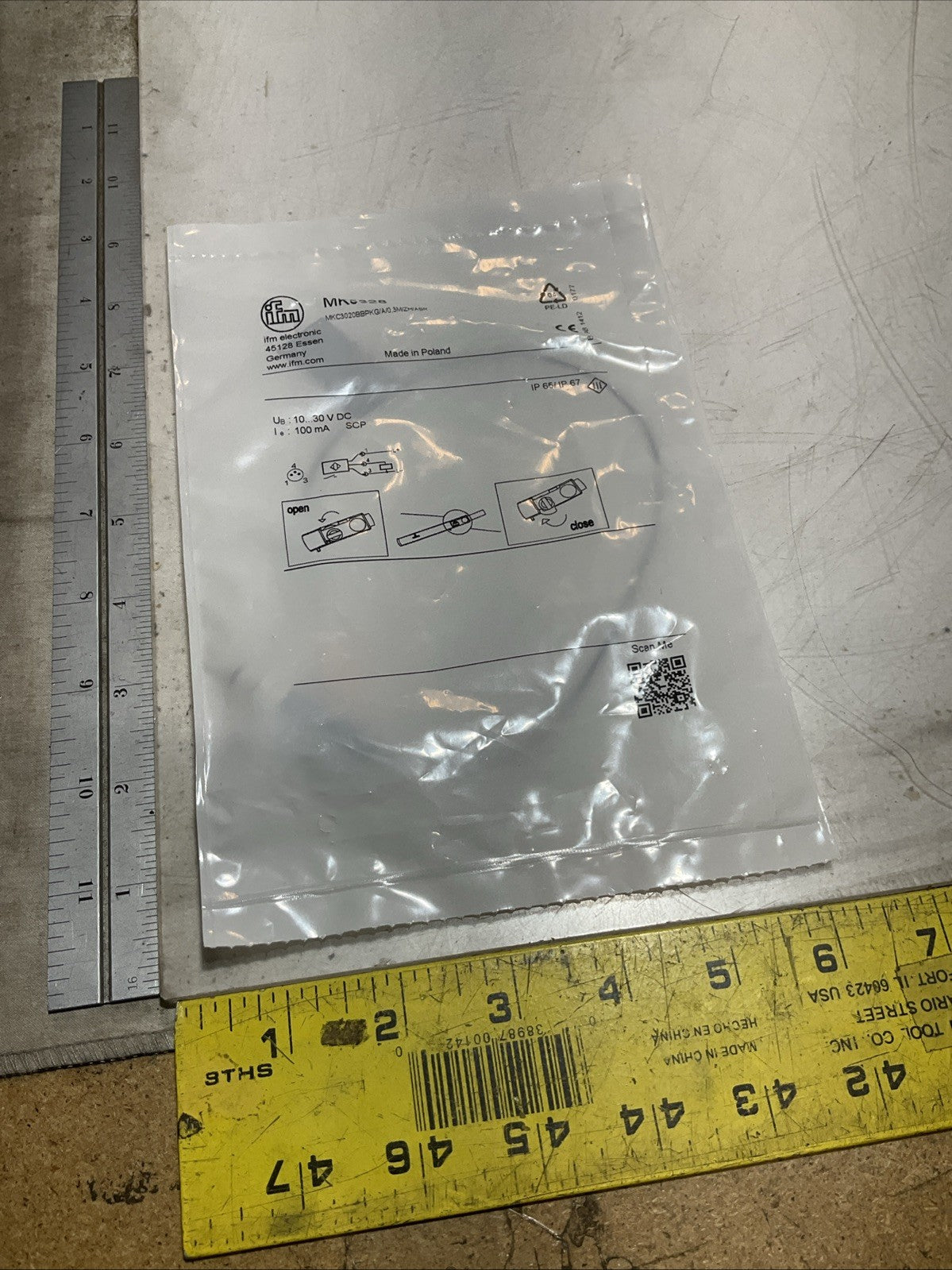 IFM MK5328  CYLINDER SENSOR  C-SLOT MOUNTING FLUSH  LOT OF 3 Z2M