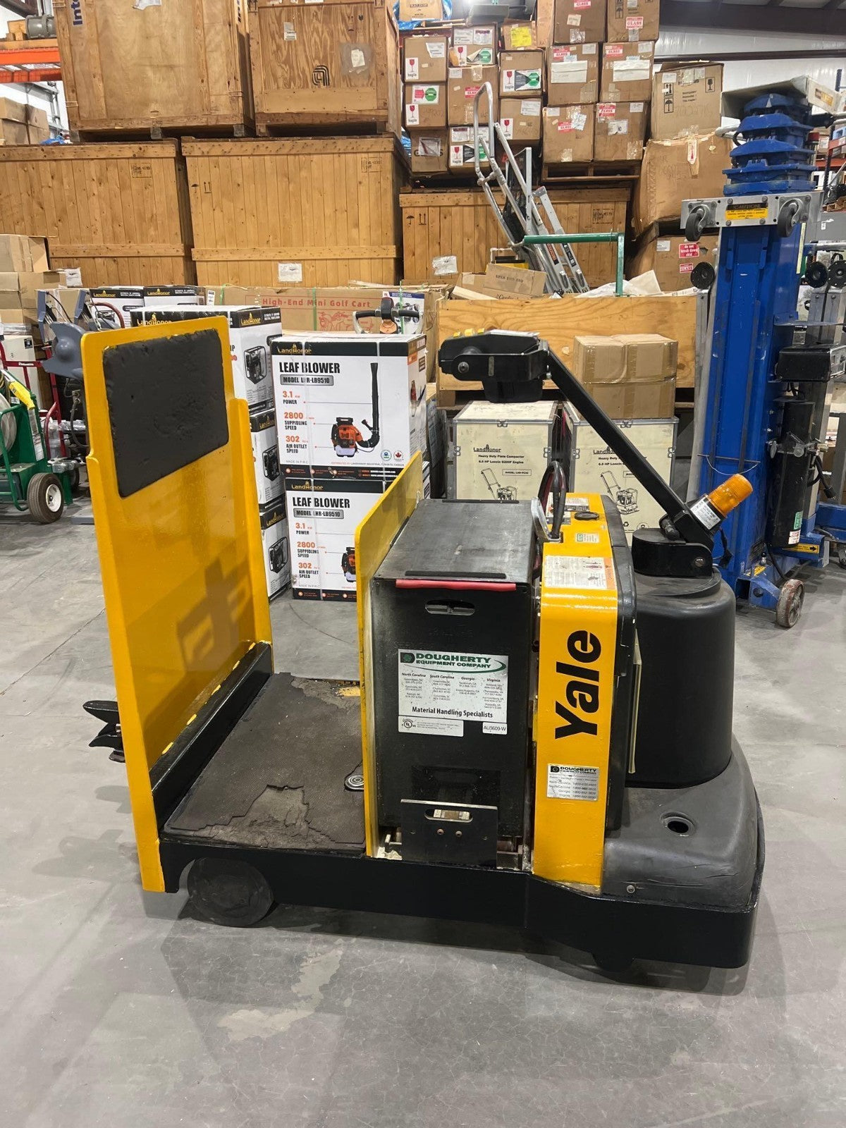 YALE TOW TUGGER MODEL MTR005LFN24T, ELECTRIC, 24V, APPROX MAX DRAWBAR PULL 700LB